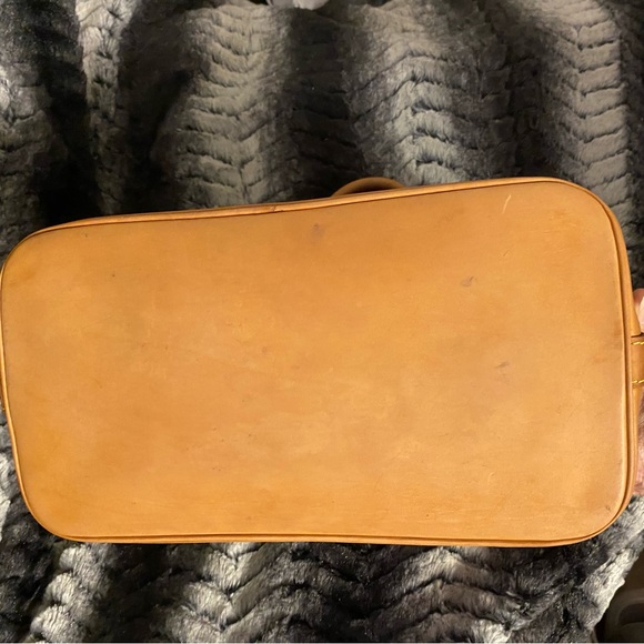 Louis Vuitton Vintage Alma Bag - Picture 5 of 16